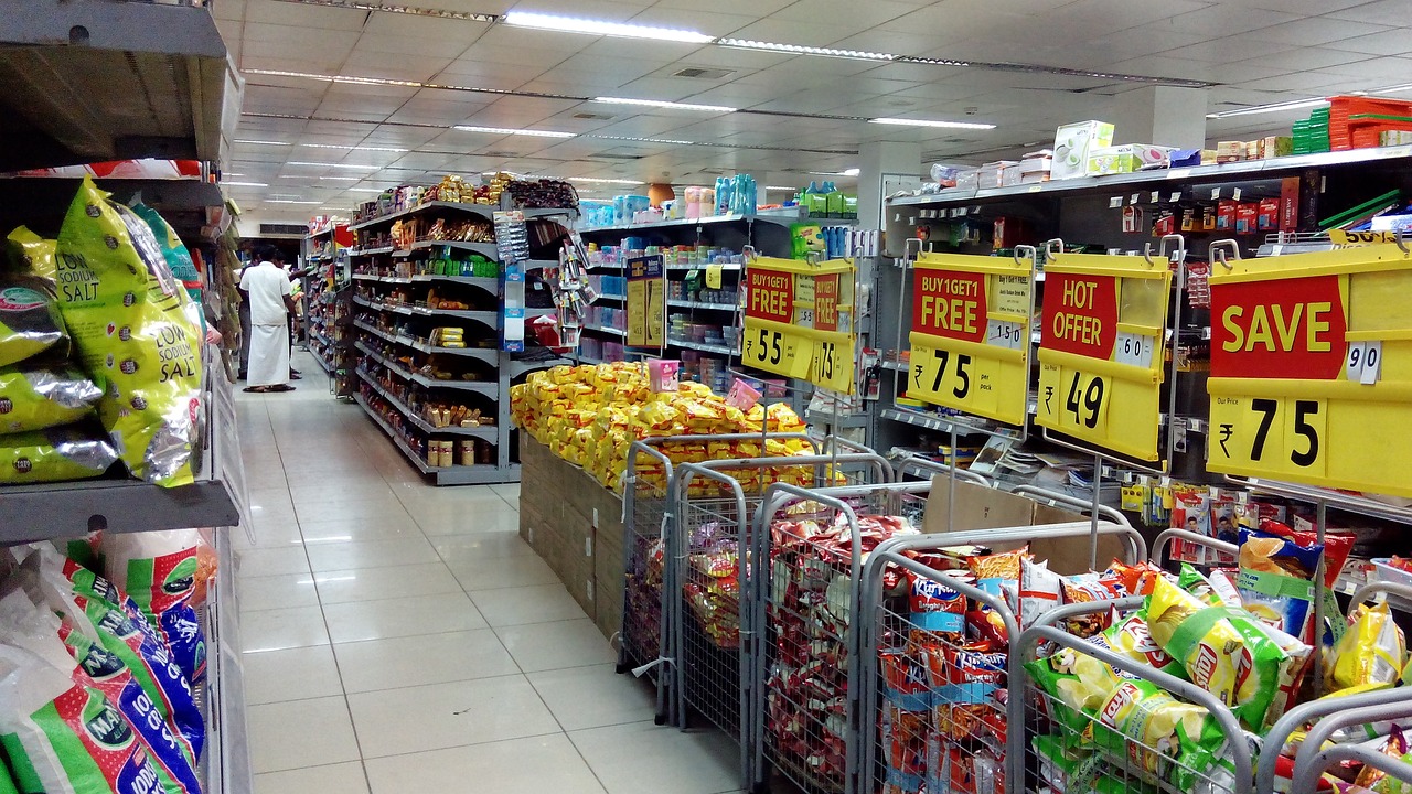 asomadetodosafetos.com - Jovem caixa de supermercado paga compras de mãe que estava sem dinheiro