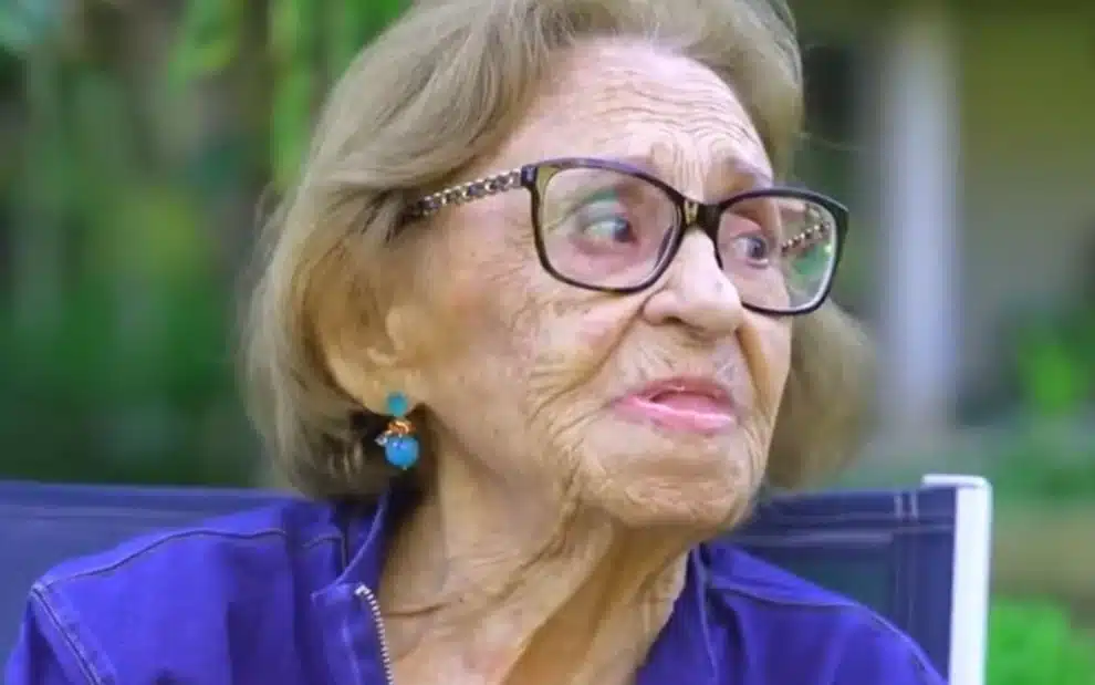 asomadetodosafetos.com - Foto de Laura Cardoso, de 96 anos, emociona a web: "Lembra muito minha avó"