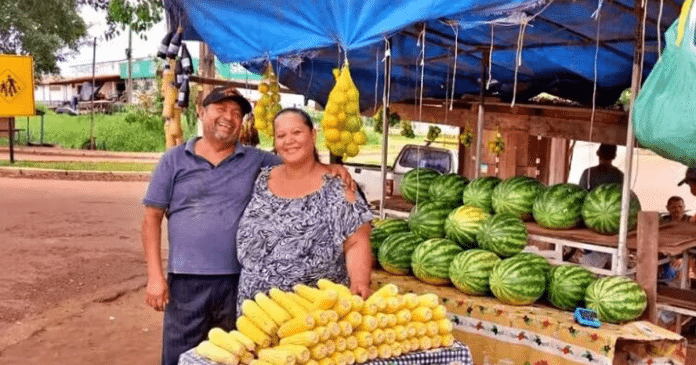 Reviravolta: Ex-vendedora de frutas termina graduação e passa em concurso público
