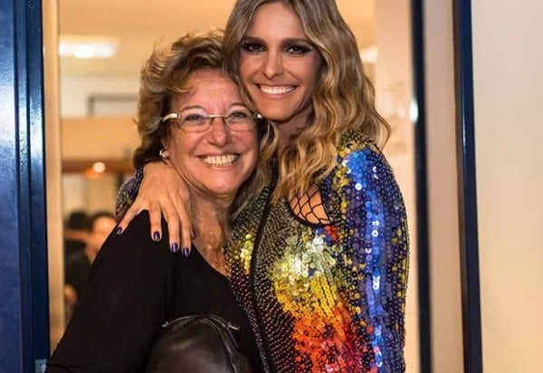 asomadetodosafetos.com - Fernanda Lima lamenta a perda da mãe 25 dias após descoberta de câncer: "Minha mãezinha"
