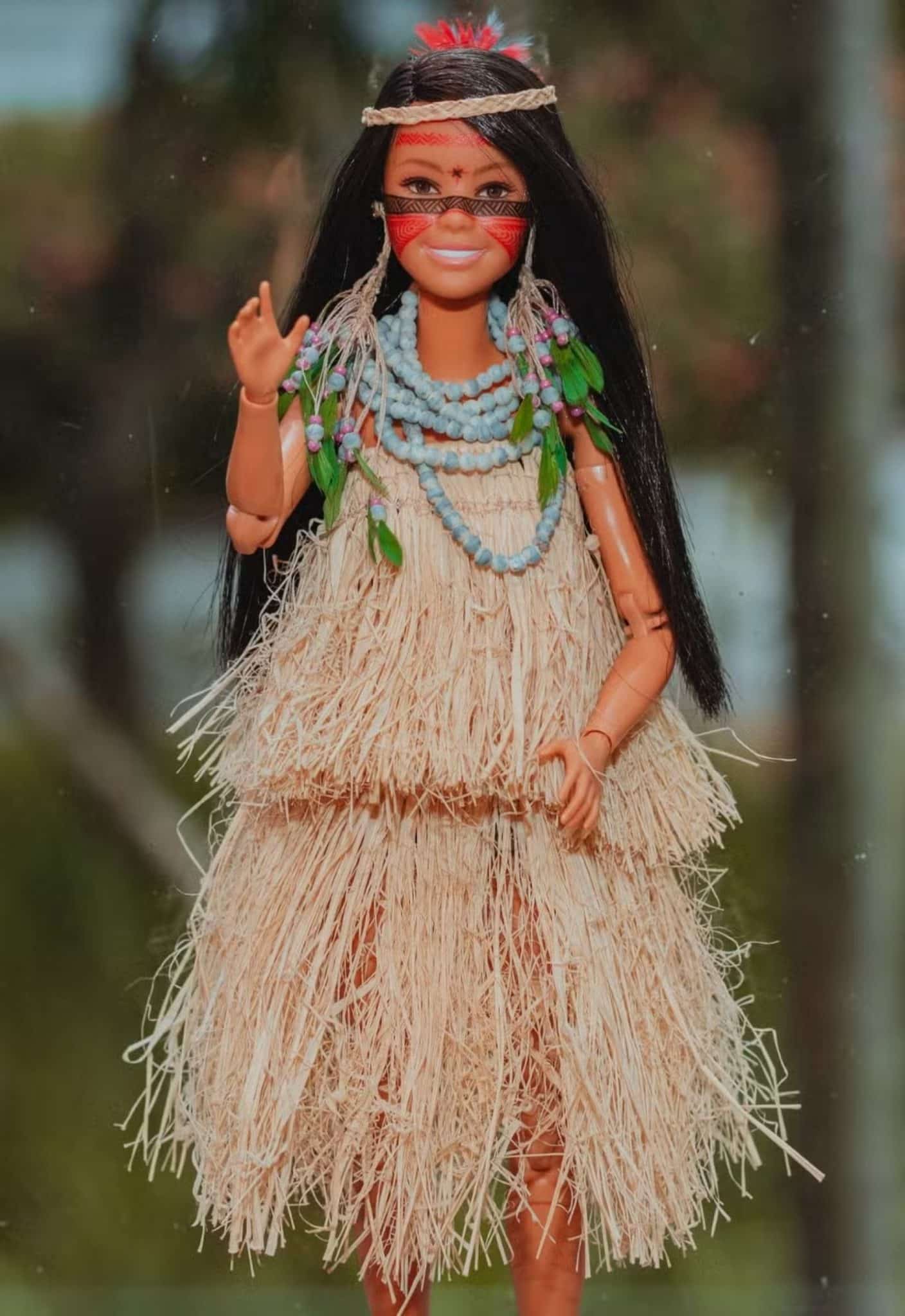 asomadetodosafetos.com - Primeira Barbie indígena brasileira é lançada no Dia das Mulheres