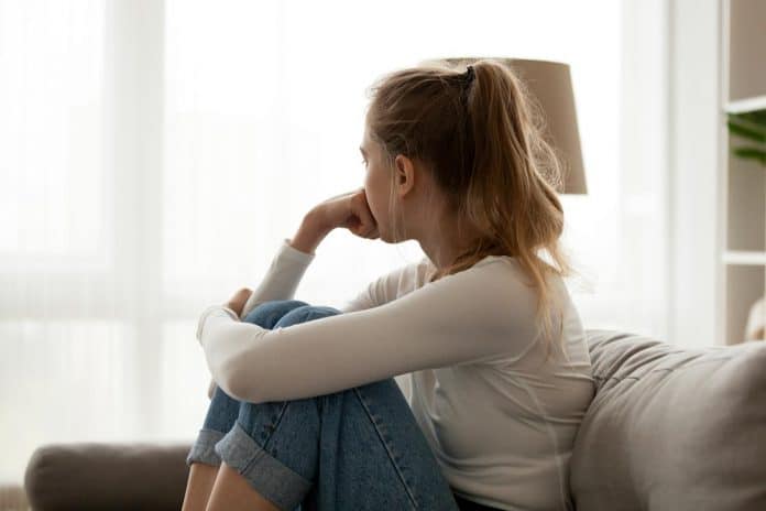 Moça, ocupa essa mente e coração. Não deixa a dependência emocional tirar seu brilho